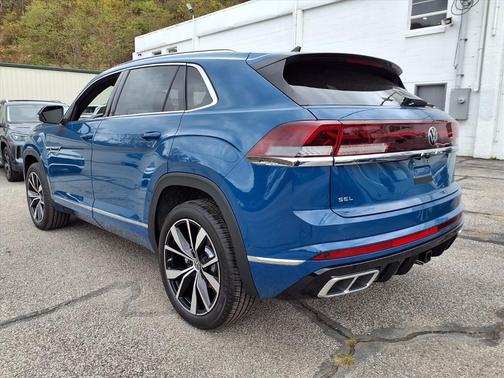 2026 Volkswagen Atlas Cross Sport 2.0T SEL Premium R-Line