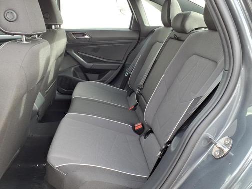 Platinum Gray Metallic 2026 Volkswagen Jetta 1.5T Sport
