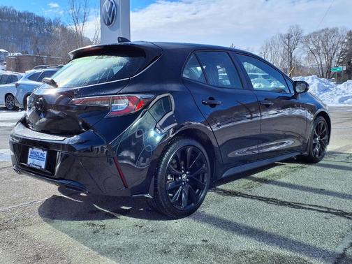 2022 Toyota Corolla Hatchback SE Nightshade