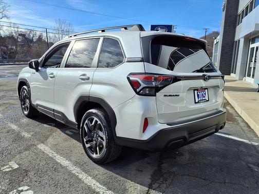 2025 Subaru Forester Hybrid Premium