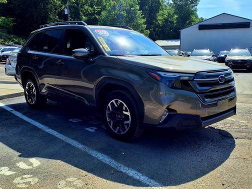 2025 Subaru Forester Premium