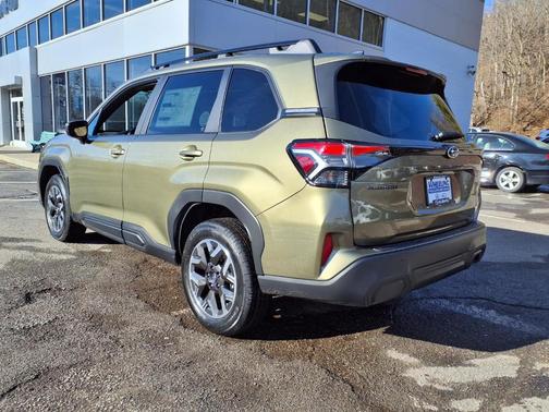 Autumn Green 2026 Subaru Forester Premium