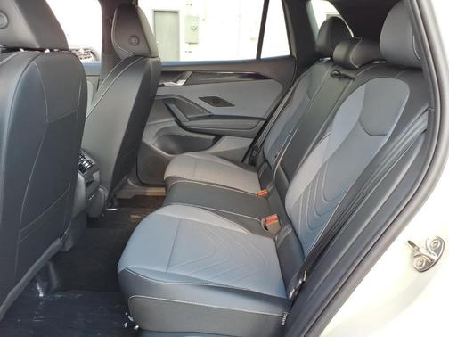 Deep Black Pearl 2026 Volkswagen Tiguan 2.0T SE R-Line Black