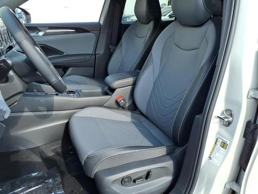 Deep Black Pearl 2026 Volkswagen Tiguan 2.0T SE R-Line Black