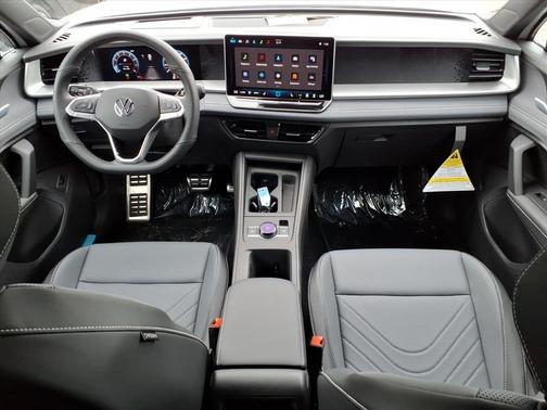 2025 Volkswagen Tiguan 2.0T SE R-Line Black