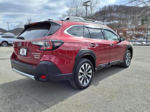 2025 Subaru Outback Touring