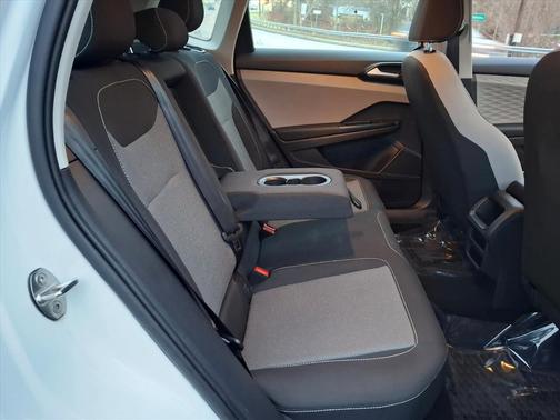 2022 Volkswagen Taos 1.5T S