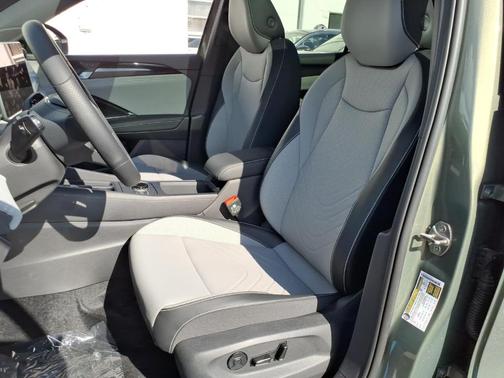 Avocado Green W/Black Roof 2026 Volkswagen Tiguan 2.0T SE R-Line Black