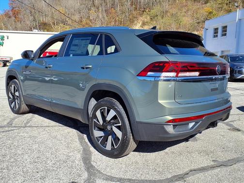 2026 Volkswagen Atlas Cross Sport 2.0T SE