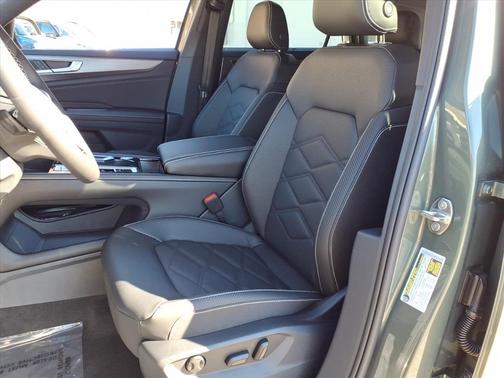 2026 Volkswagen Atlas Cross Sport 2.0T SE