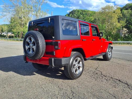 Firecracker Red Clearcoat 2018 Jeep Wrangler JK Unlimited Sahara