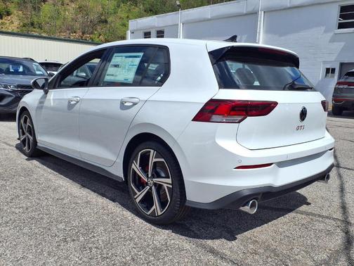 Opal White Pearl 2026 Volkswagen Golf GTI 2.0T SE