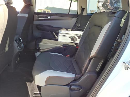 2026 Volkswagen Atlas PEAK EDITION