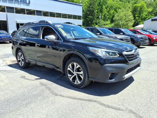 Crystal Black Silica 2022 Subaru Outback Touring