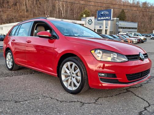 2017 Volkswagen Golf SportWagen TSI SE