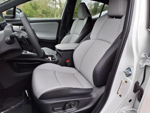 Pearl 2026 Subaru Uncharted