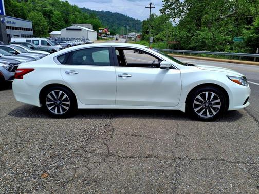 2017 Nissan Altima 2.5 SV