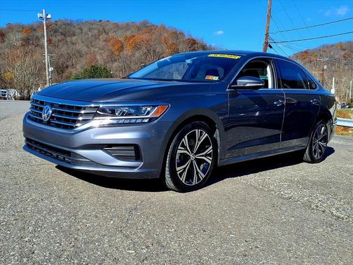 2022 Volkswagen Passat 2.0T SE