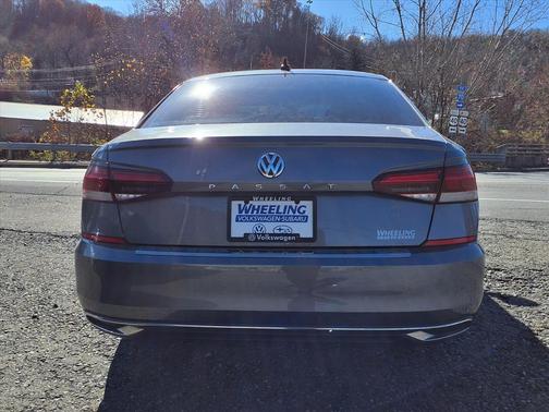 2022 Volkswagen Passat 2.0T SE