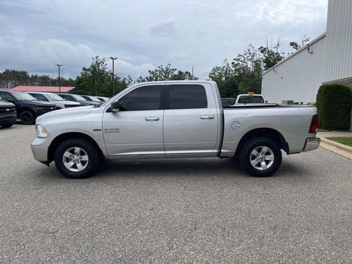 2017 RAM 1500 SLT
