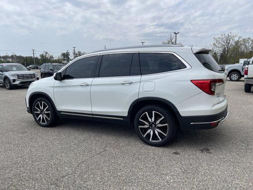 .White 2020 Honda Pilot AWD Elite