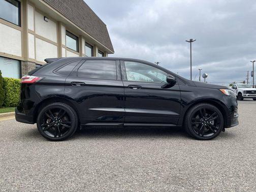 2019 Ford Edge ST