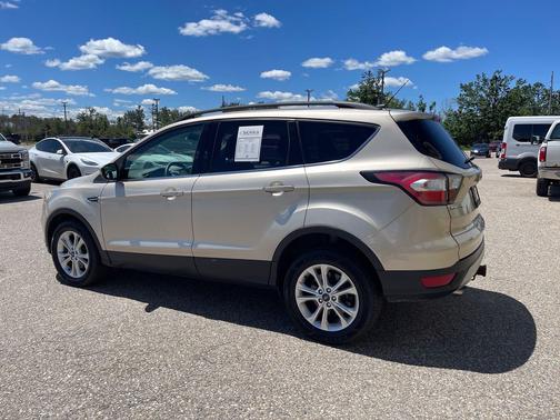 Beige 2017 Ford Escape SE
