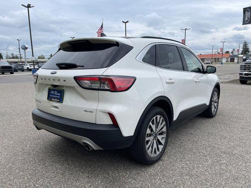 2022 Ford Escape Titanium