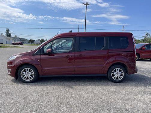 2020 Ford Transit Connect Titanium w/Rear Liftgate