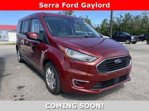 2020 Ford Transit Connect Titanium w/Rear Liftgate
