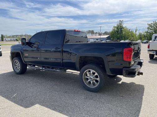 Black 2018 Chevrolet Silverado 2500 LT