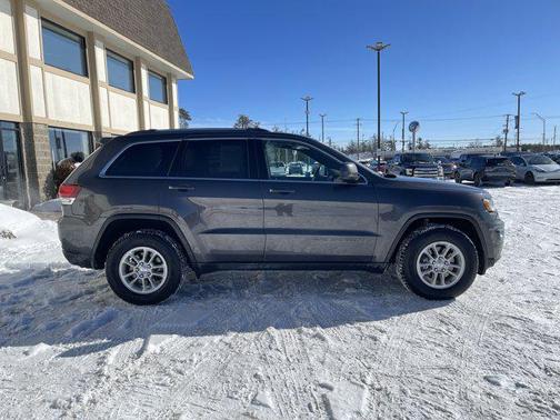 2020 Jeep Grand Cherokee Laredo