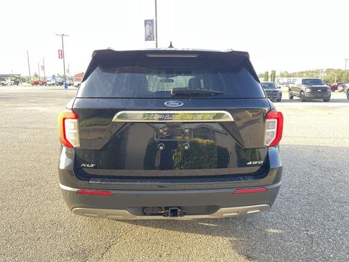 Black 2023 Ford Explorer XLT