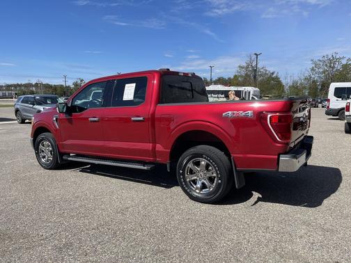 Rapid Red Metallic Tinted Clearcoat 2021 Ford F-150 XLT
