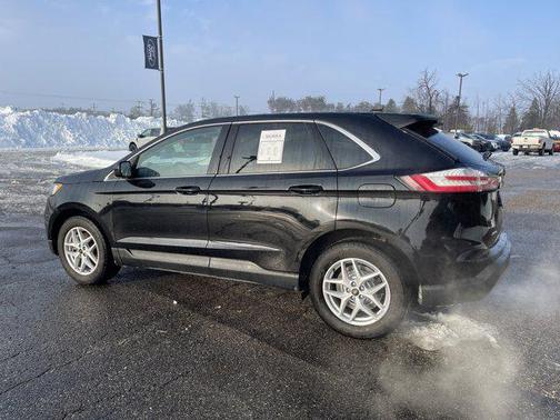 Agate Black Metallic 2023 Ford Edge SEL