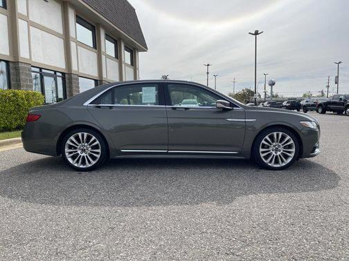 2017 Lincoln Continental Reserve