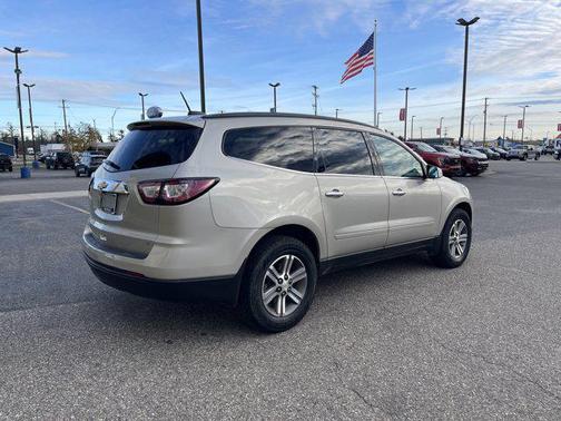 2017 Chevrolet Traverse 2LT