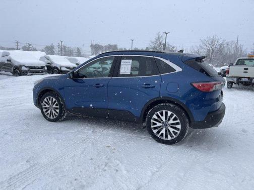 2022 Ford Escape Titanium