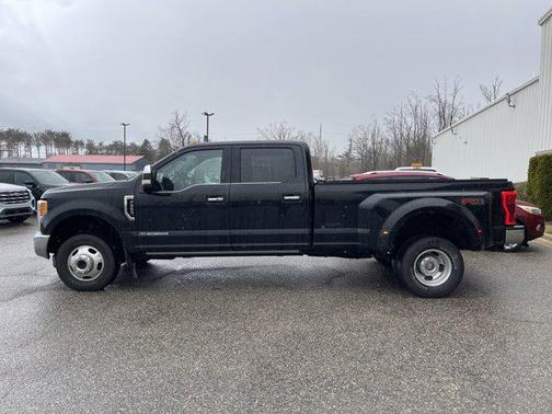 Black 2019 Ford F-350 King Ranch