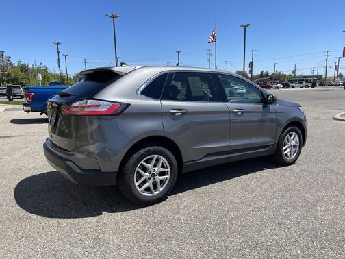 Gray 2024 Ford Edge SEL