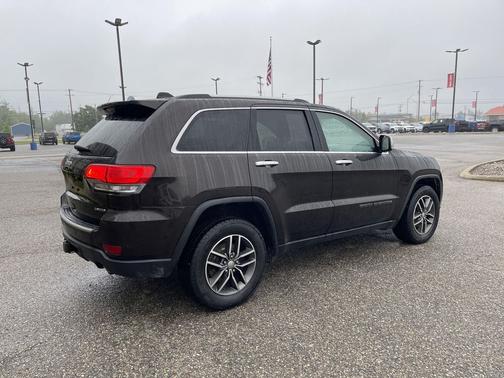 Luxury Brown Pearlcoat 2017 Jeep Grand Cherokee Limited