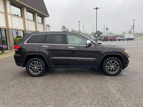 Luxury Brown Pearlcoat 2017 Jeep Grand Cherokee Limited