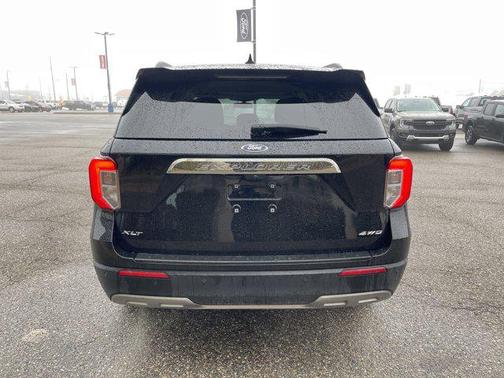 Black 2022 Ford Explorer XLT
