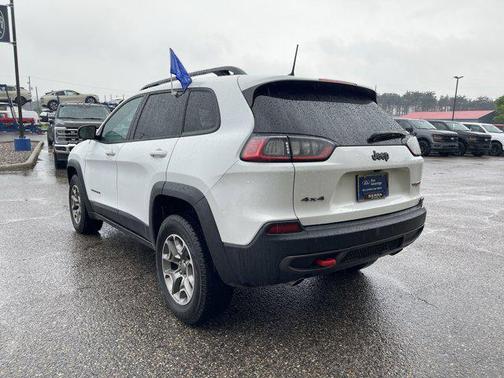 2022 Jeep Cherokee Trailhawk