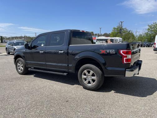 Black 2019 Ford F-150 XLT