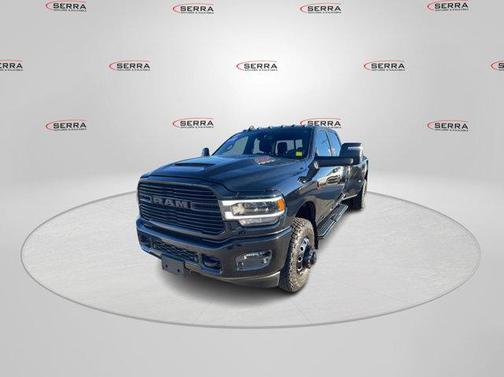 2024 RAM 3500 Laramie Crew Cab 4x4 8' Box