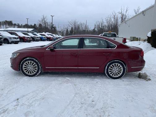2016 Volkswagen Passat 1.8T SE
