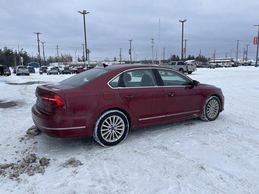 2016 Volkswagen Passat 1.8T SE