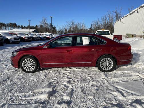 2016 Volkswagen Passat 1.8T SE