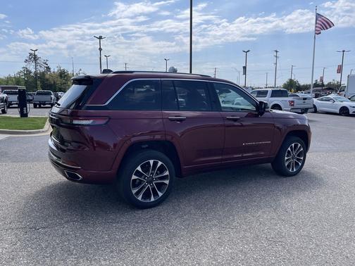 Velvet Red Pearlcoat 2023 Jeep Grand Cherokee Overland
